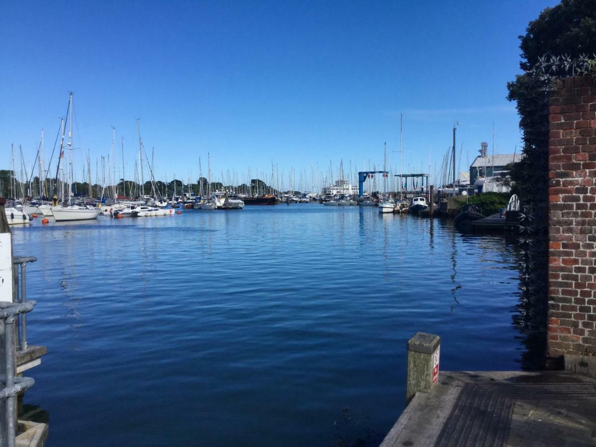 Bentleys Coast And Country B&B Lymington Exteriör bild