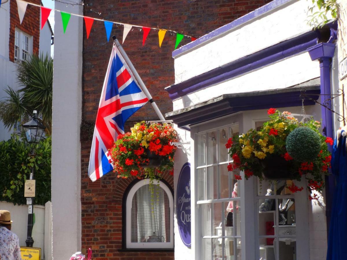 Bentleys Coast And Country B&B Lymington Exteriör bild